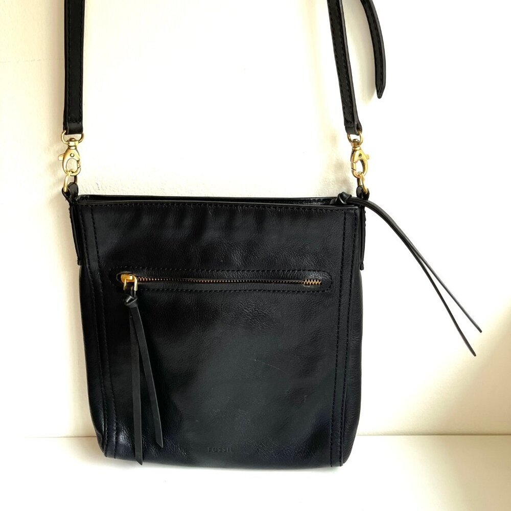 Restored Vintage Fossil Black Leather Crossbody Bag - Picture 2 of 10